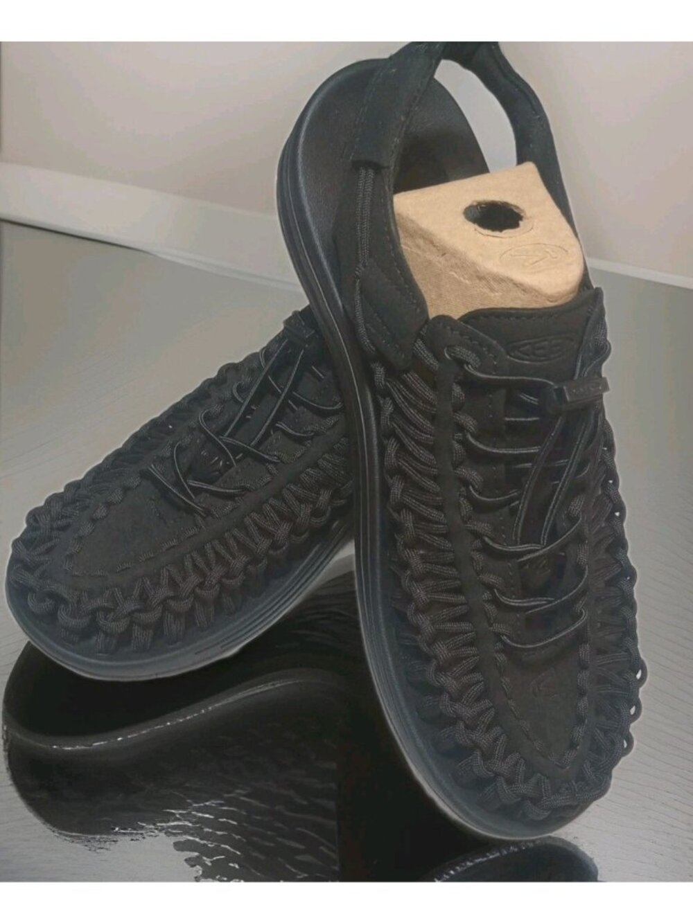New  KEEN Women Black Sandals Uneek Corded Ivory Size 10.5